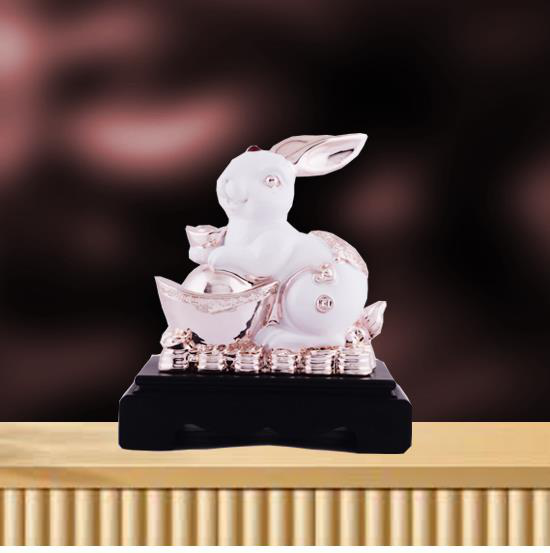 EXCLUSIVE FIGURE - 30817