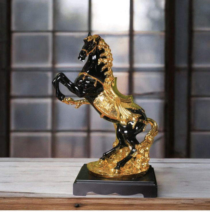 EXCLUSIVE FIGURE - 38039