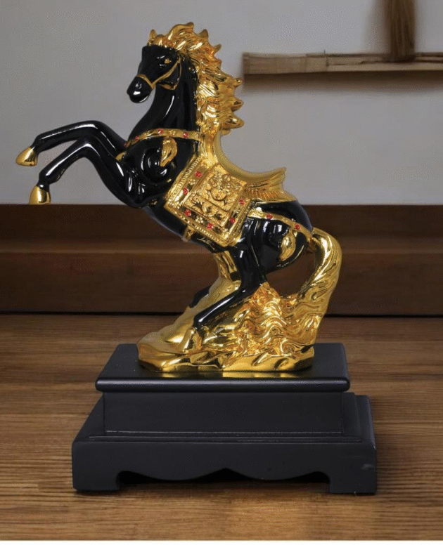 EXCLUSIVE FIGURE - 38114