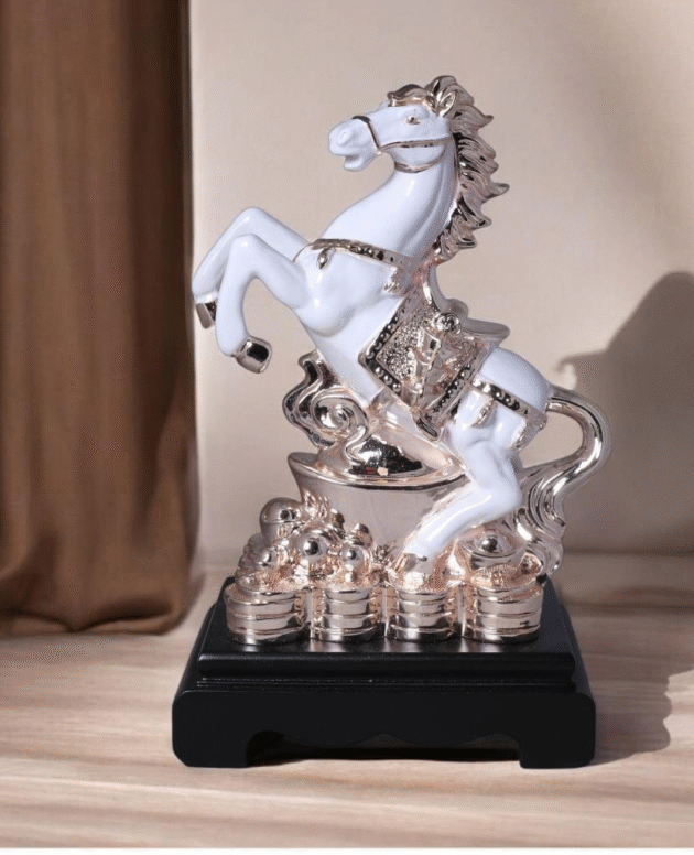 EXCLUSIVE FIGURE - 38125