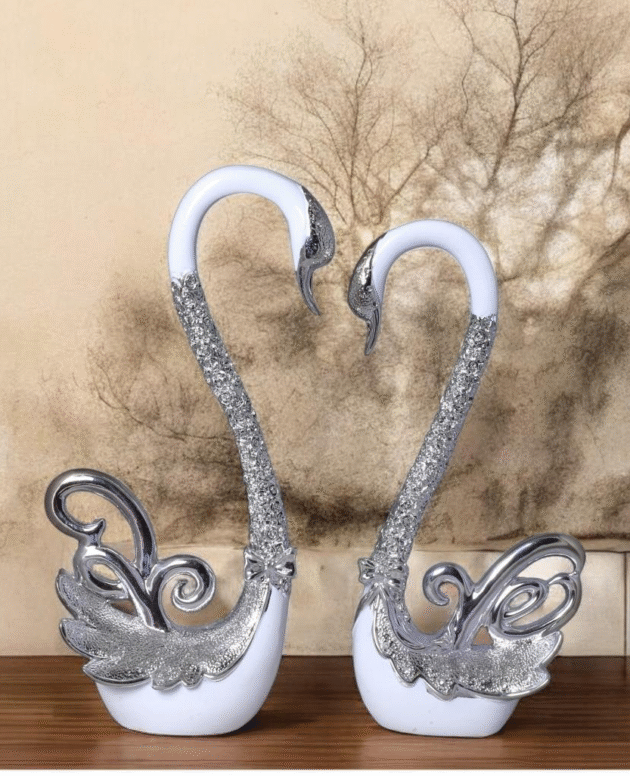 EXCLUSIVE FIGURE - 38136