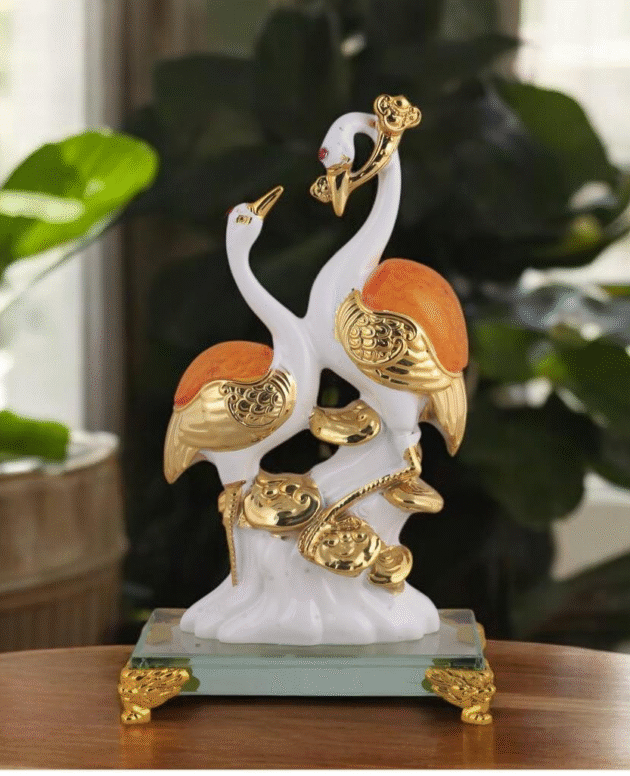 EXCLUSIVE FIGURE - 38181