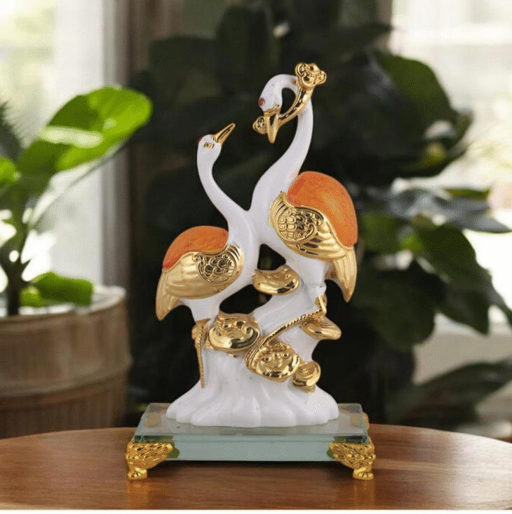 EXCLUSIVE FIGURE - 38181