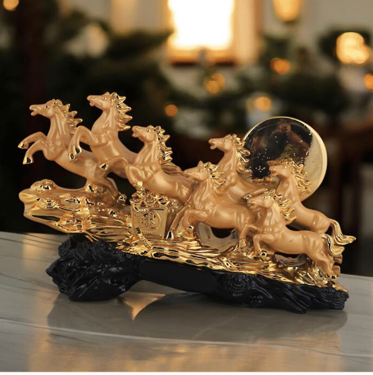 EXCLUSIVE FIGURE - 38195