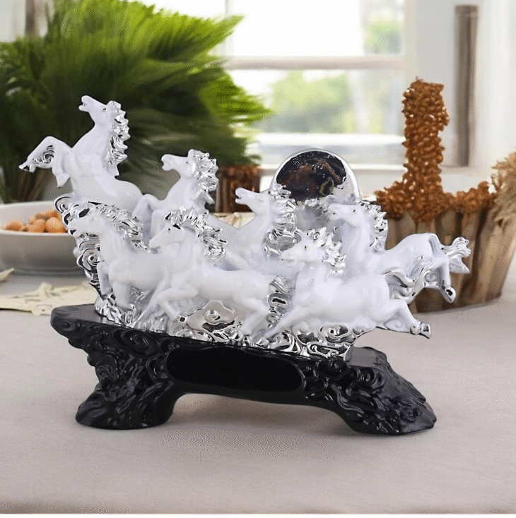 EXCLUSIVE FIGURE - 38200