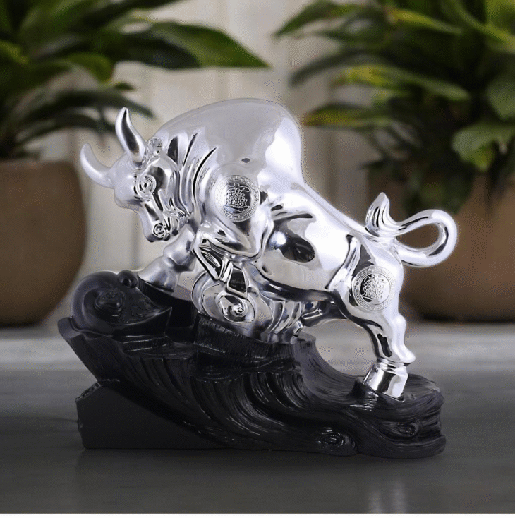 EXCLUSIVE FIGURE - 38208