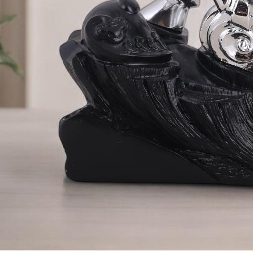 EXCLUSIVE FIGURE - 38204 - Image 2